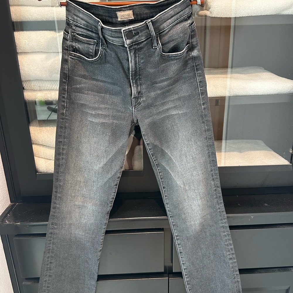 MOTHER Jeans Insider Crop Step Fray “Up in Smoke” size 26